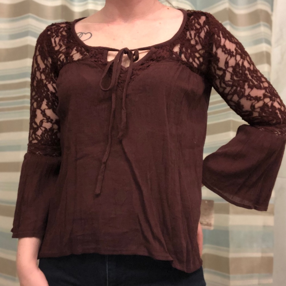 Maroon 3/4 sleeve length top
